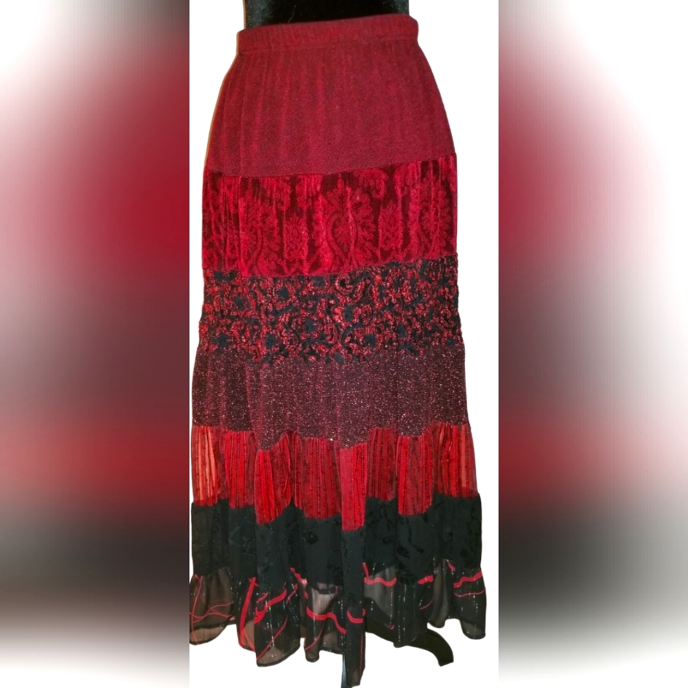 HOLIDAY MIDI SKIRT Coldwater Creek Never Worn